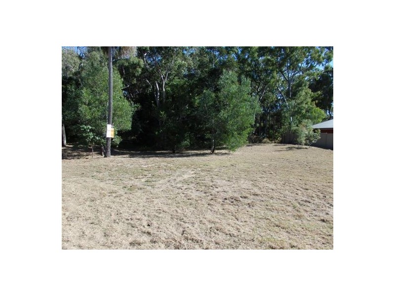 4 Sand Piper Grove, Moore Park Beach QLD 4670