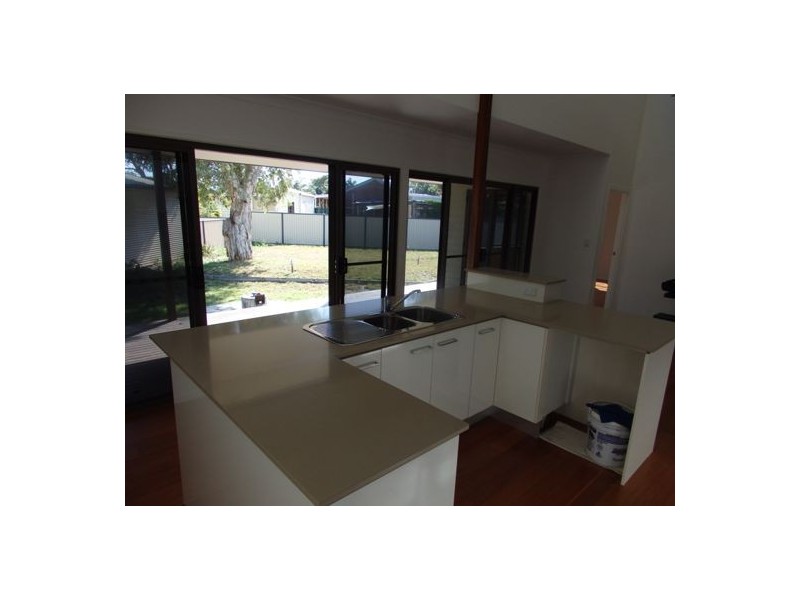 36 Acacia Street, Moore Park Beach QLD 4670
