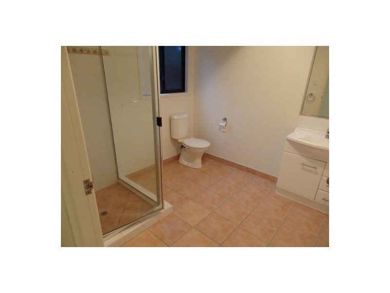 8 Sandpiper Grove, Moore Park Beach QLD 4670