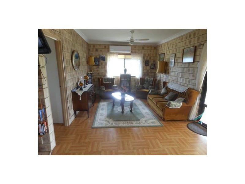 33 Woodswallow Drive, Gin Gin QLD 4671