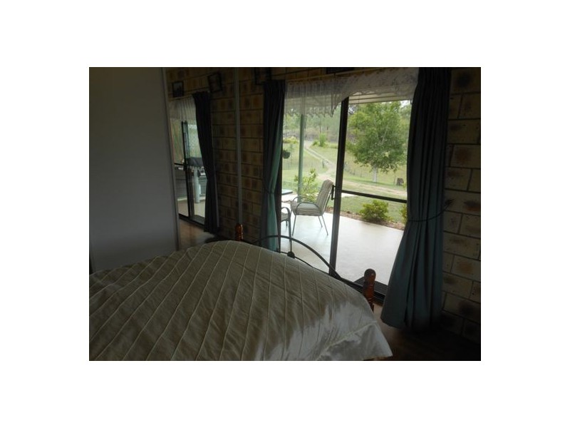 33 Woodswallow Drive, Gin Gin QLD 4671