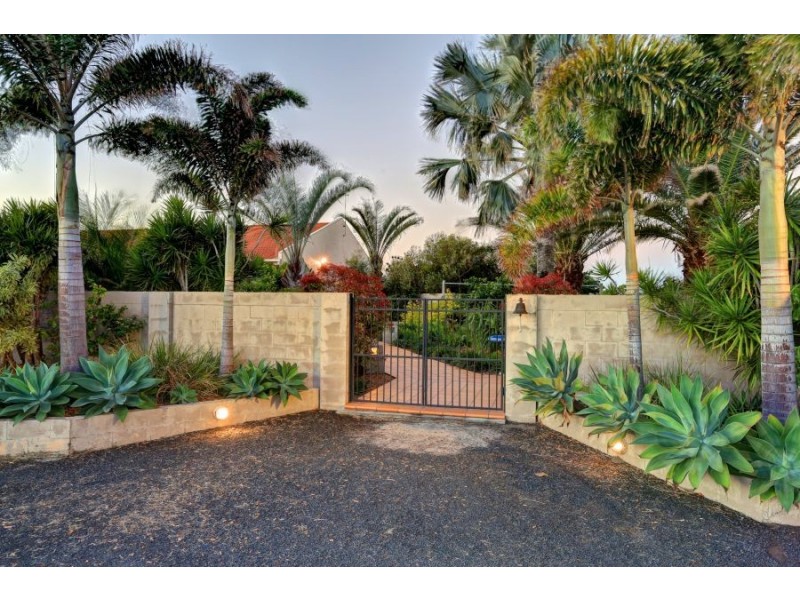 210 Shelley, Burnett Heads QLD 4670