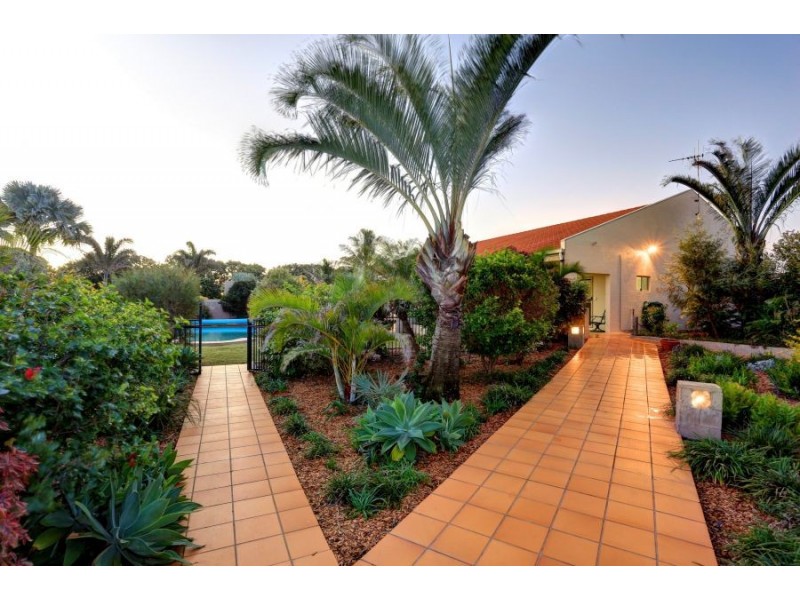 210 Shelley, Burnett Heads QLD 4670