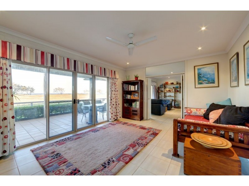 210 Shelley, Burnett Heads QLD 4670