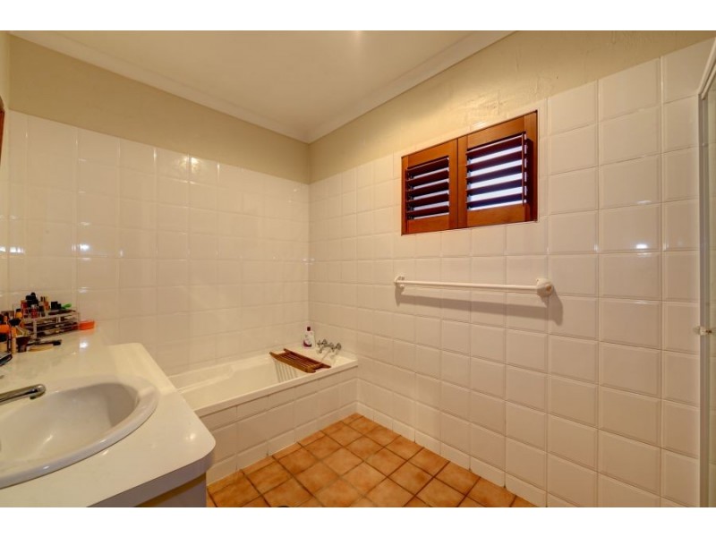 210 Shelley, Burnett Heads QLD 4670