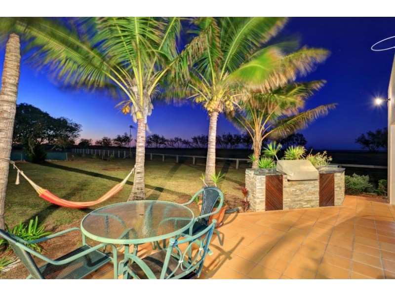 210 Shelley, Burnett Heads QLD 4670