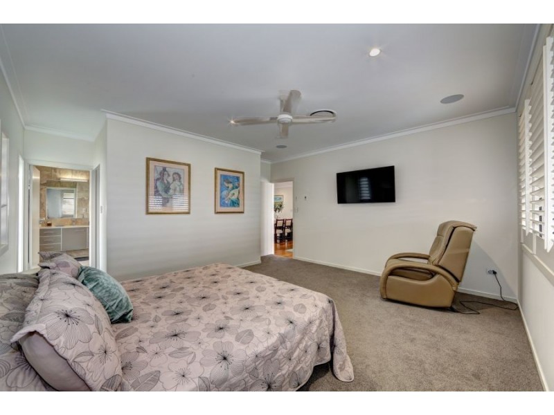 56 Corser Street, Burnett Heads QLD 4670