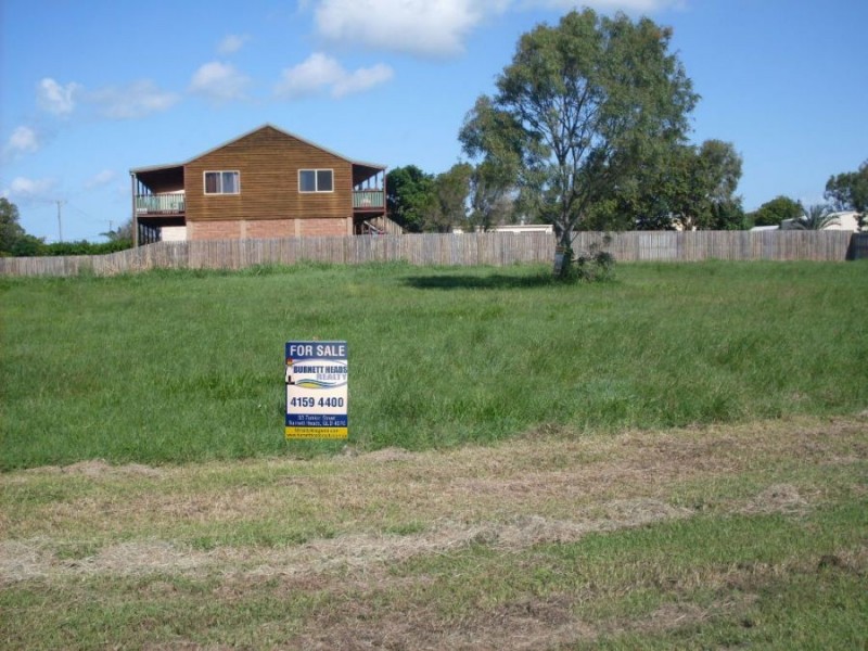 61 Gibson’s Road, Burnett Heads QLD 4670