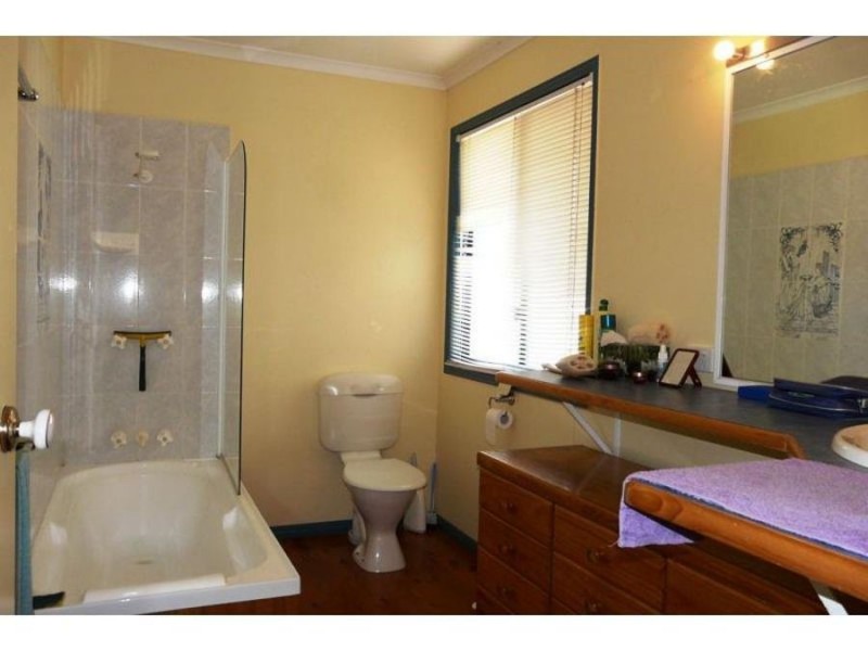 18 Corser Street, Burnett Heads QLD 4670
