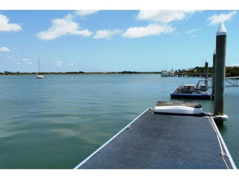 18 Corser Street, Burnett Heads QLD 4670