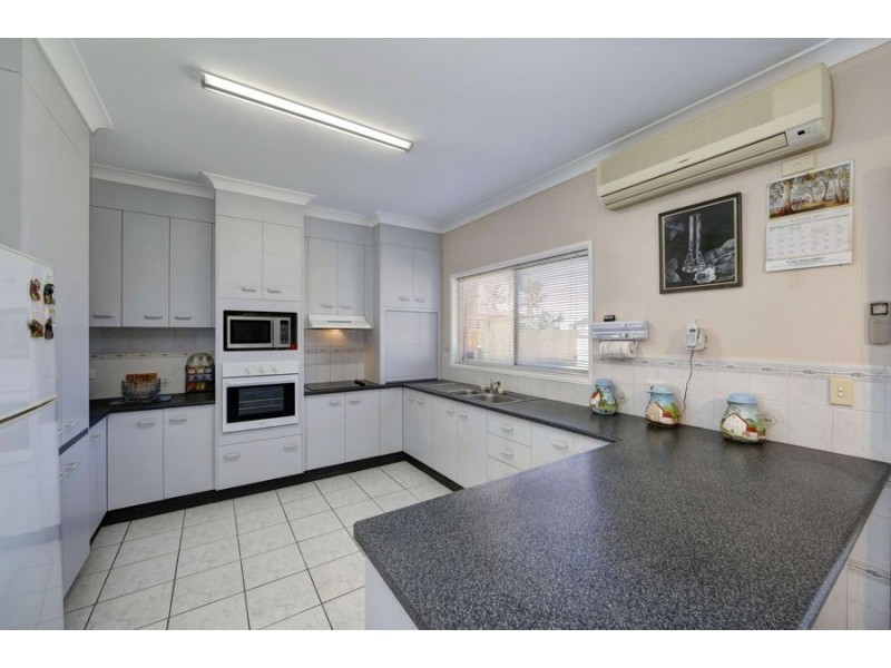 50 Hunter Street, Burnett Heads QLD 4670