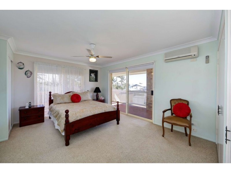 50 Hunter Street, Burnett Heads QLD 4670