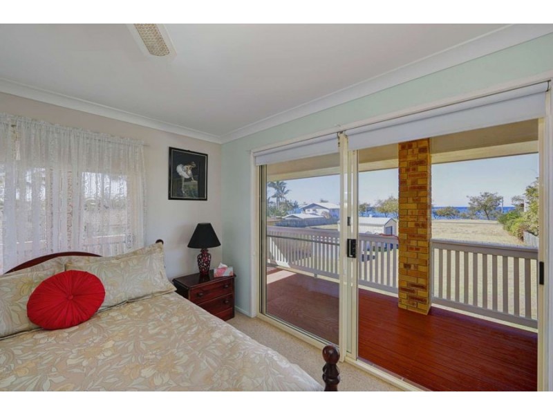 50 Hunter Street, Burnett Heads QLD 4670