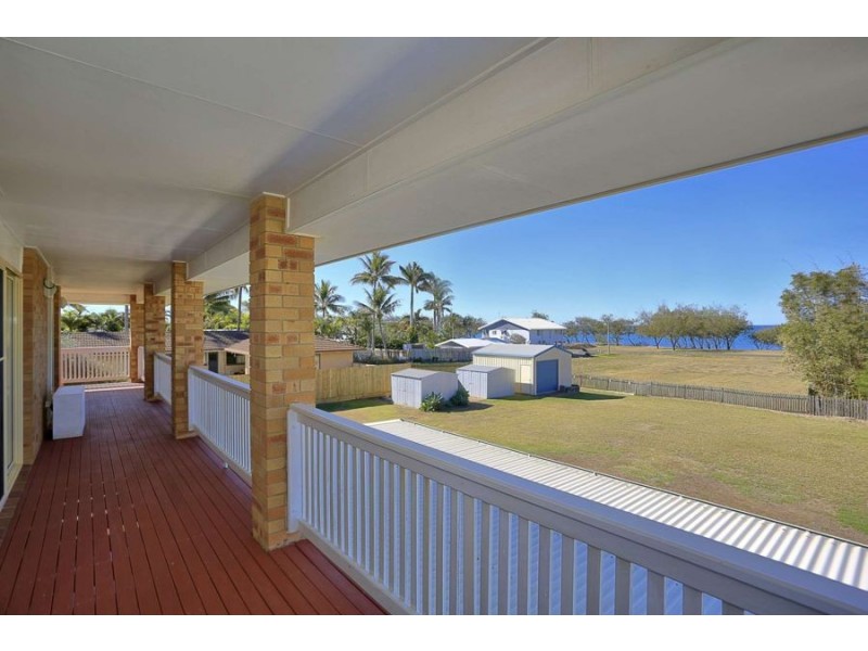 50 Hunter Street, Burnett Heads QLD 4670