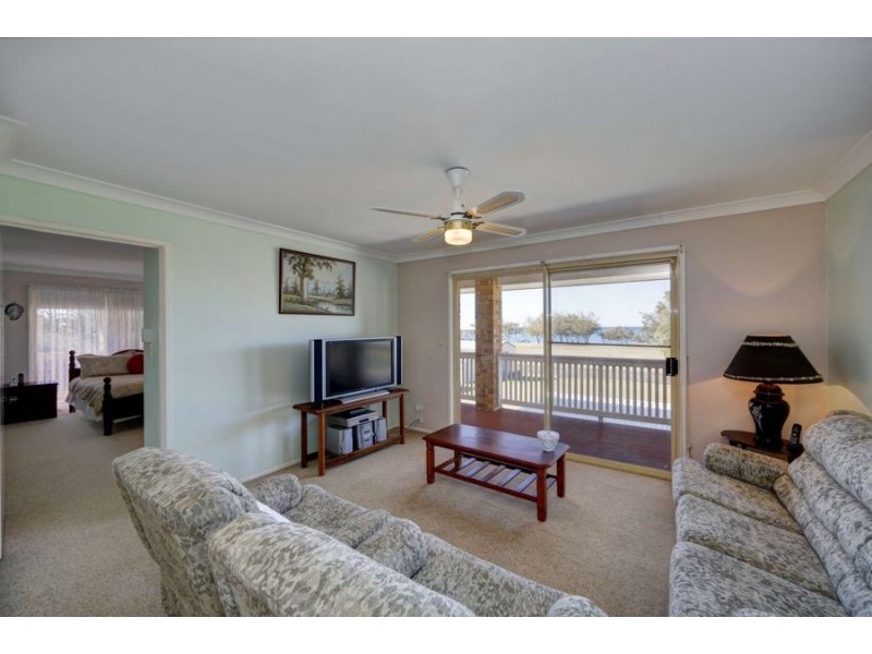 50 Hunter Street, Burnett Heads QLD 4670