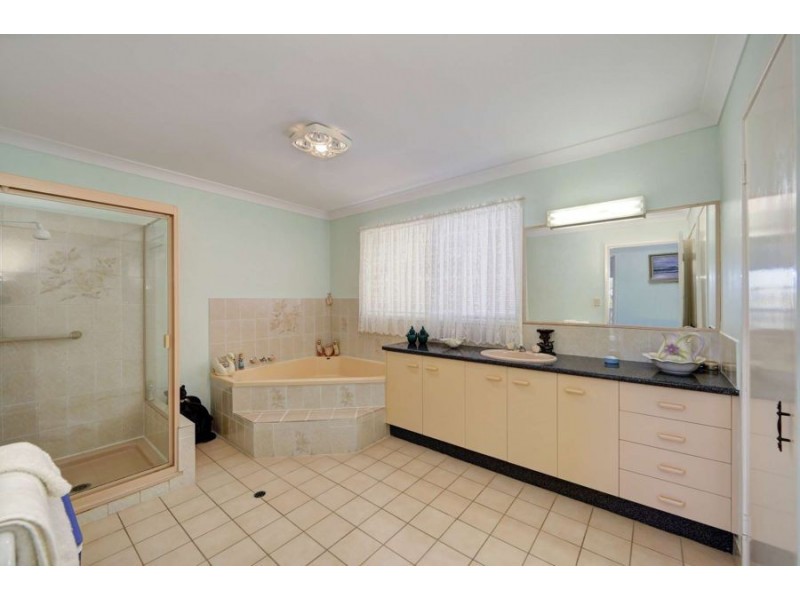 50 Hunter Street, Burnett Heads QLD 4670