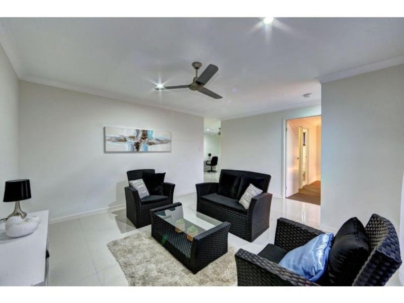 2 Sandstone Street, Burnett Heads QLD 4670