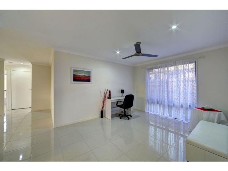2 Sandstone Street, Burnett Heads QLD 4670
