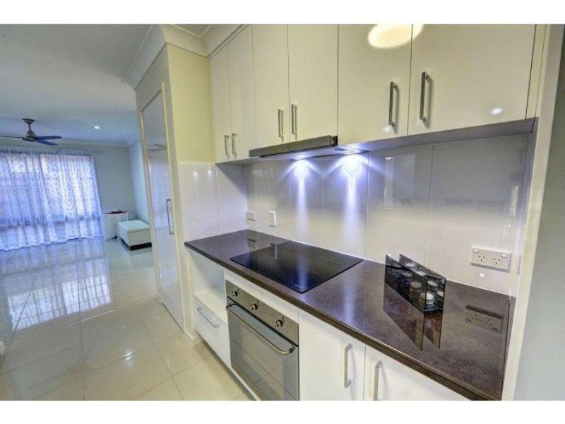 2 Sandstone Street, Burnett Heads QLD 4670