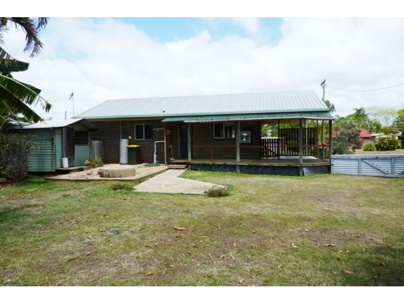56 Ocean Street, Burnett Heads QLD 4670