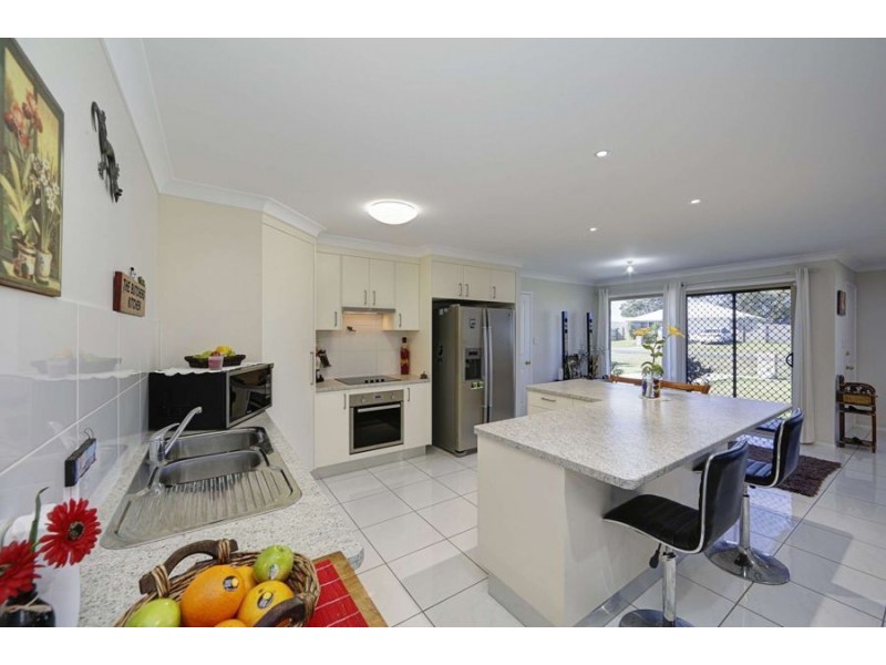 31 Byron Street, Burnett Heads QLD 4670