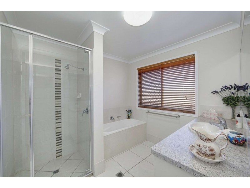 31 Byron Street, Burnett Heads QLD 4670