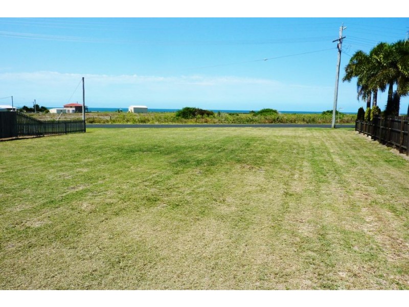89 Shelley Street, Burnett Heads QLD 4670