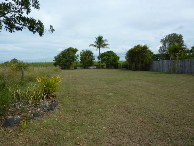 37 Hansen Street, Burnett Heads QLD 4670