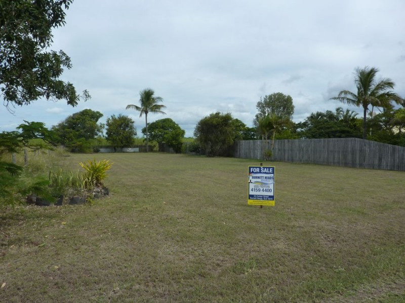 37 Hansen Street, Burnett Heads QLD 4670
