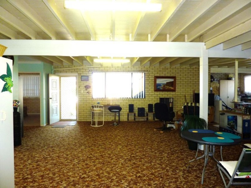 51 Hunter Street, Burnett Heads QLD 4670