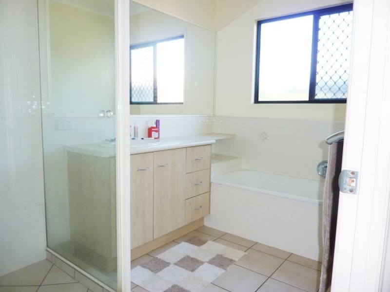 54 Hunter Street, Burnett Heads QLD 4670