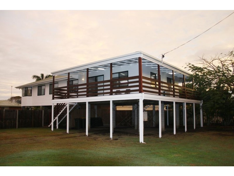 7 McKenzie Street, Burnett Heads QLD 4670