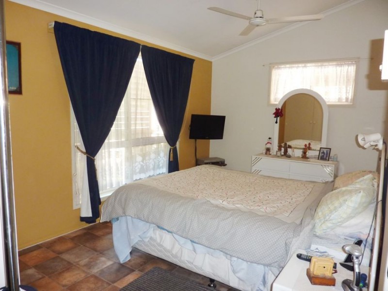 33 Shell Street, Burnett Heads QLD 4670