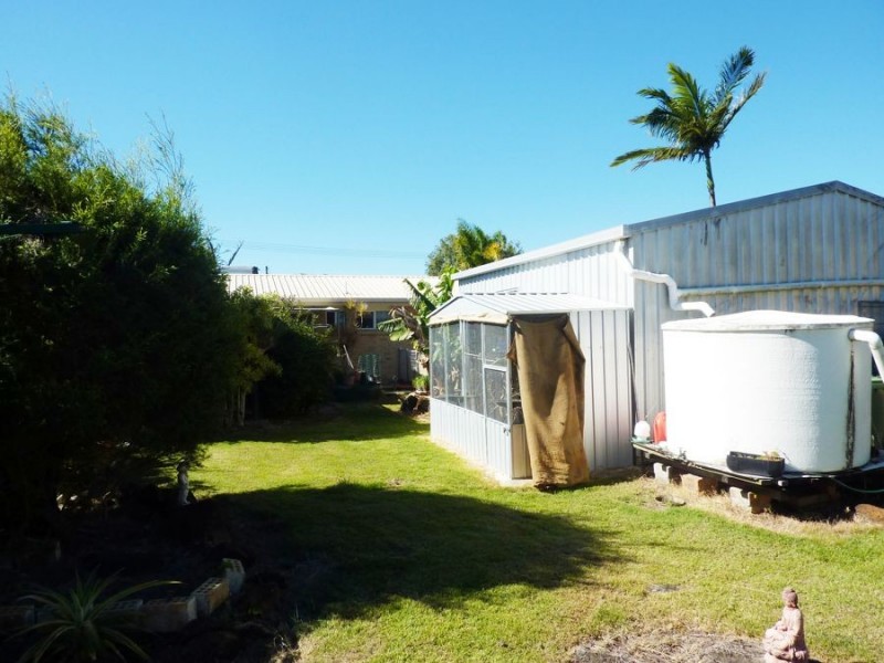33 Shell Street, Burnett Heads QLD 4670