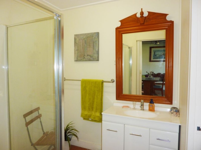 37 Wave Street, Burnett Heads QLD 4670