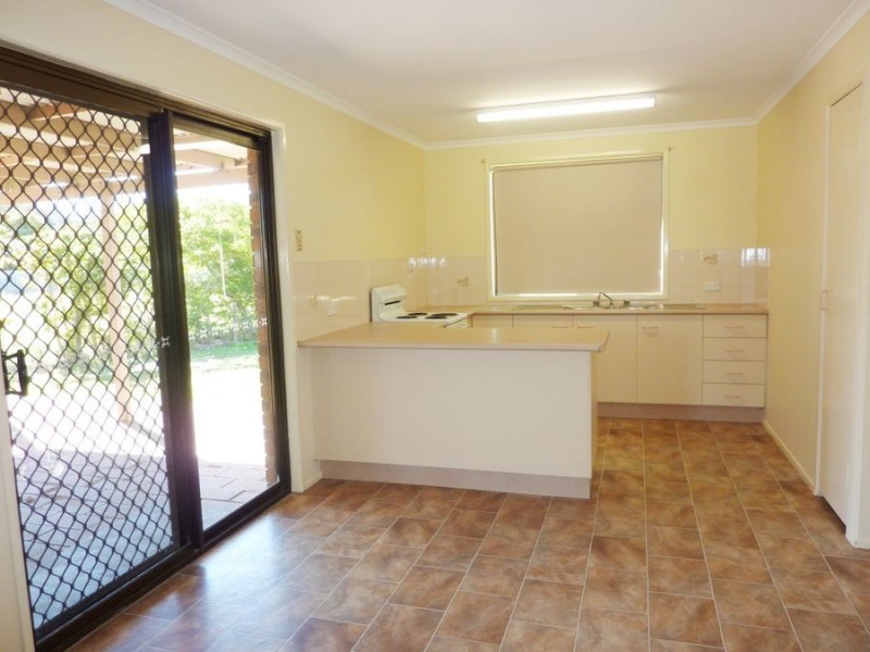 7 Dickinson Street, Burnett Heads QLD 4670