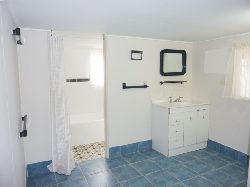 8 Harbour Esplanade, Burnett Heads QLD 4670