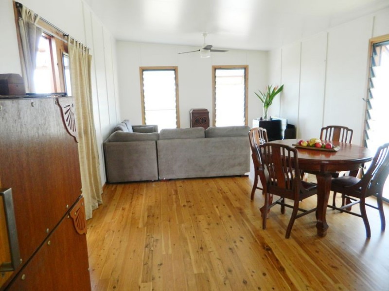 42 Moffatt Street, Burnett Heads QLD 4670