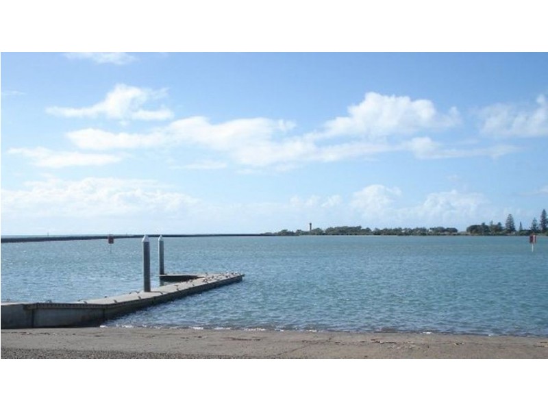 42 Moffatt Street, Burnett Heads QLD 4670