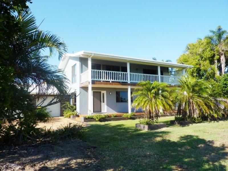 3 Byron Street, Burnett Heads QLD 4670