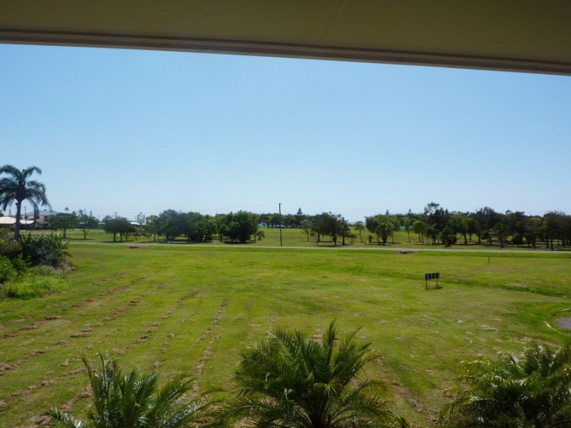 3 Byron Street, Burnett Heads QLD 4670