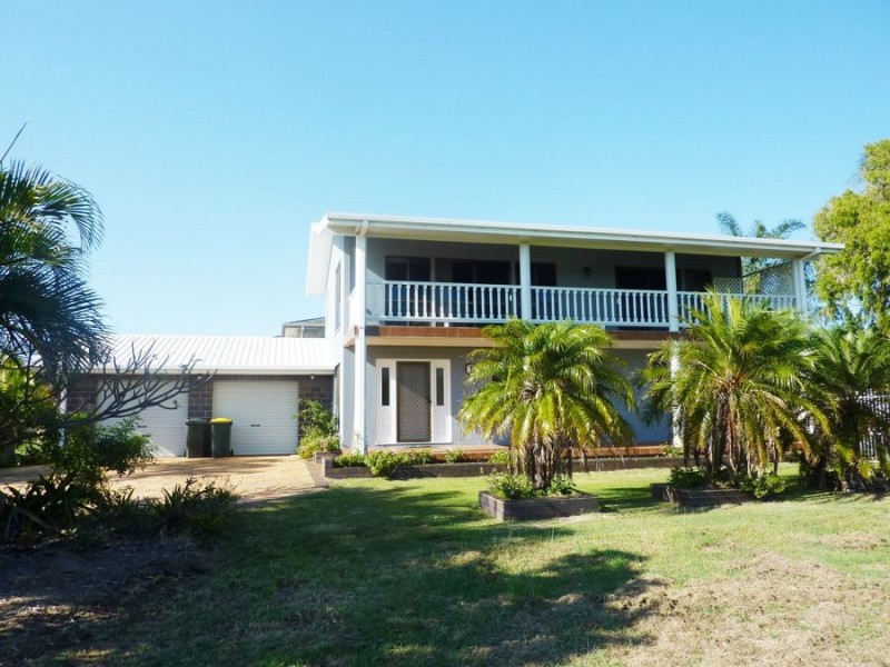 3 Byron Street, Burnett Heads QLD 4670