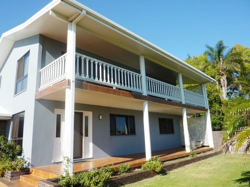 3 Byron Street, Burnett Heads QLD 4670