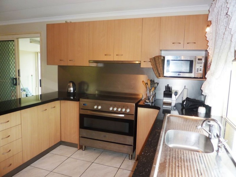 7 McGowan Street, Burnett Heads QLD 4670