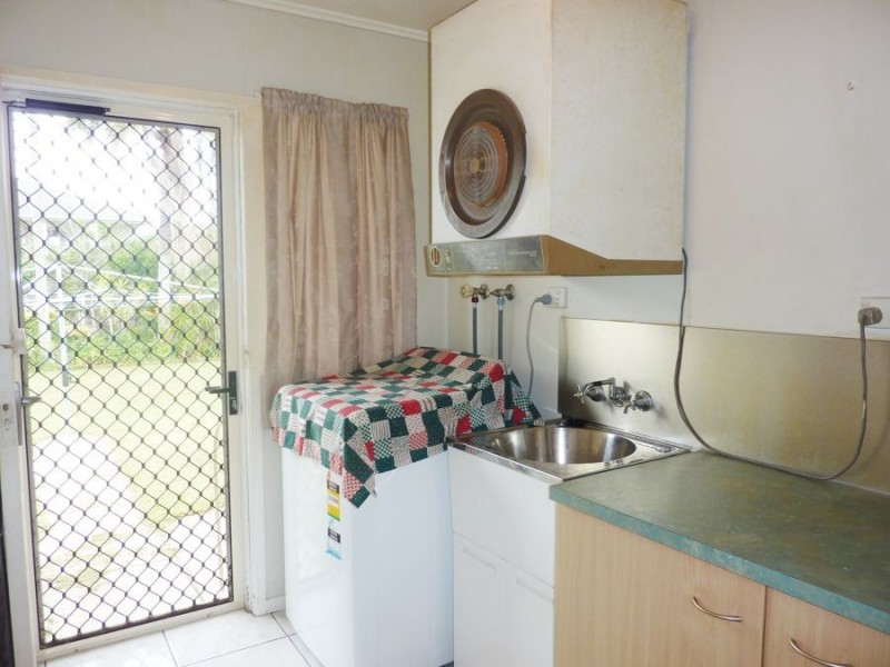 7 McGowan Street, Burnett Heads QLD 4670