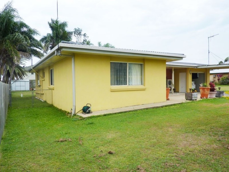 7 McGowan Street, Burnett Heads QLD 4670