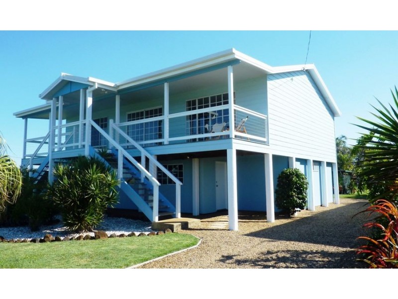 117 Sea Esplanade, Burnett Heads QLD 4670