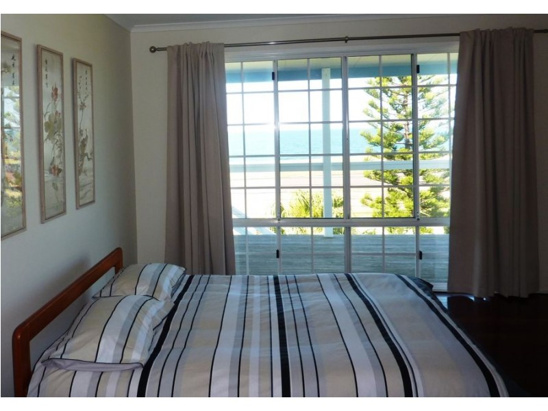 117 Sea Esplanade, Burnett Heads QLD 4670