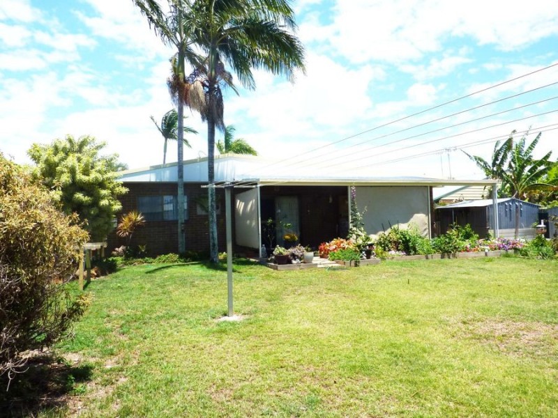 5 Aldridge Street, Burnett Heads QLD 4670