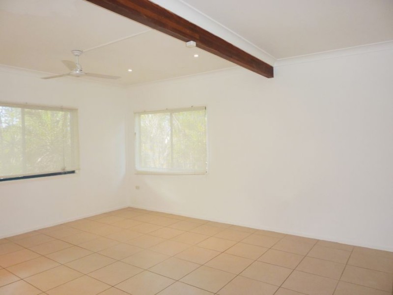 33 Dante Street, Burnett Heads QLD 4670
